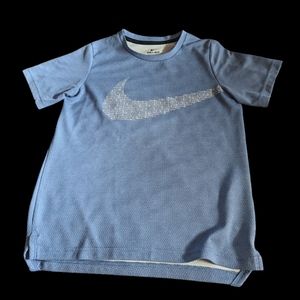 COPY - Nike Dri Fit boy's L short sleeve shirt